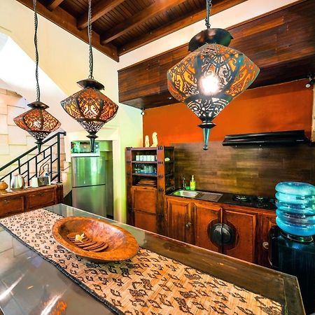 De Cinta Villa - Kuta - 5 Bedrooms - Heart Of Kuta Ngoại thất bức ảnh