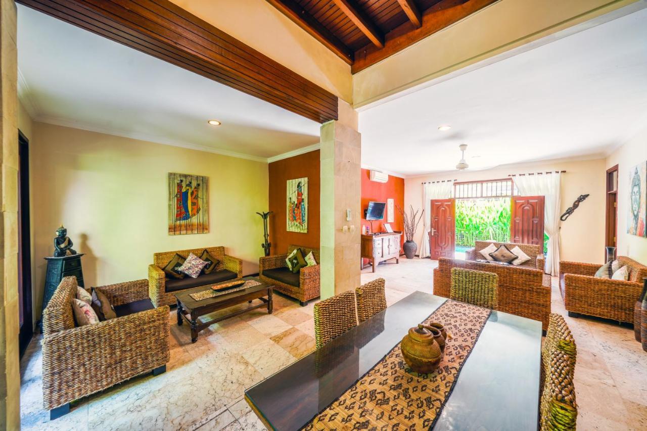 De Cinta Villa - Kuta - 5 Bedrooms - Heart Of Kuta Ngoại thất bức ảnh