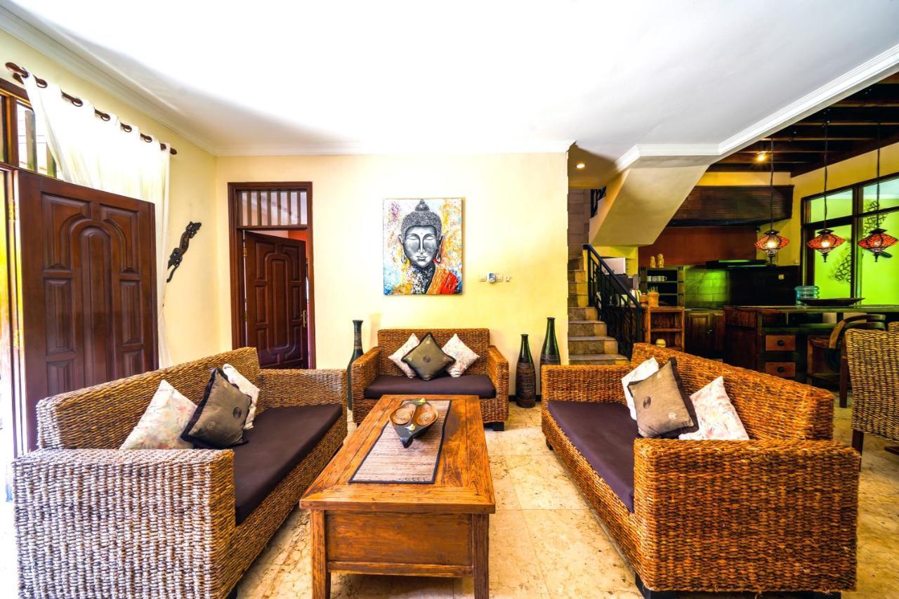 De Cinta Villa - Kuta - 5 Bedrooms - Heart Of Kuta Ngoại thất bức ảnh